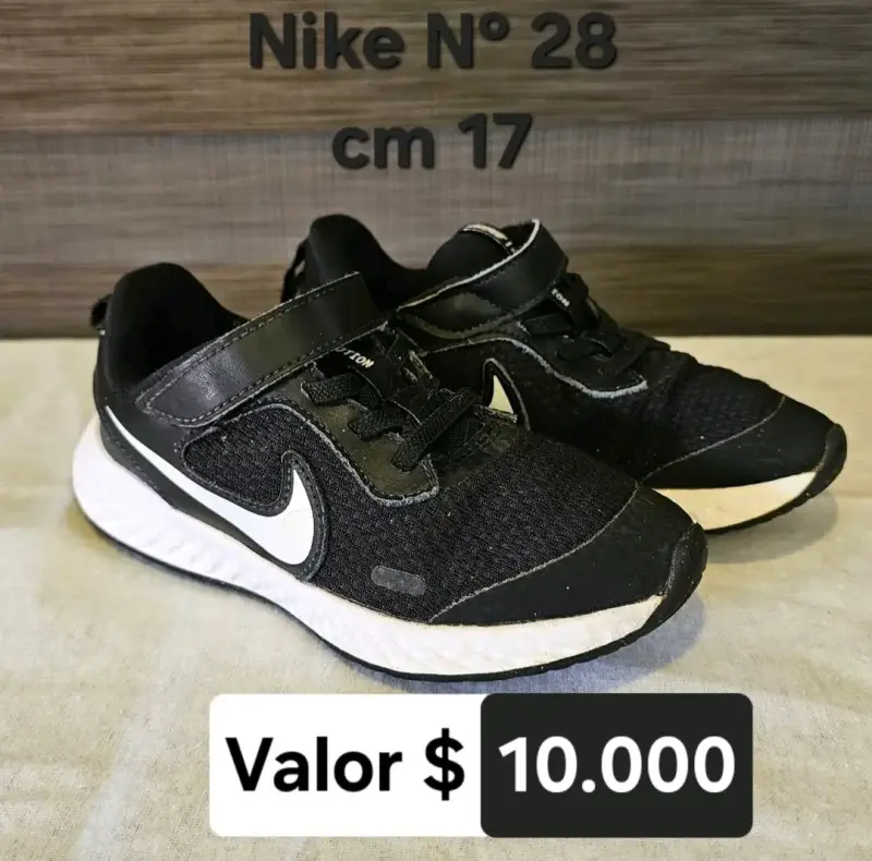 Zapatillas deportivas Nike para niños talla 28
