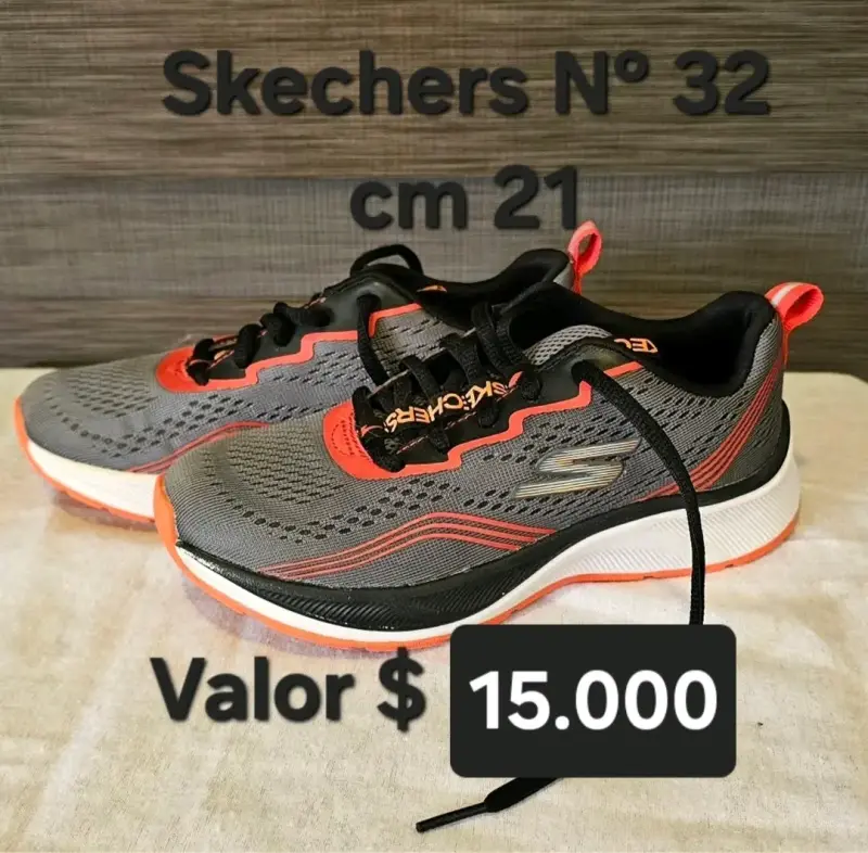 Zapatillas Skechers para niños talla 32