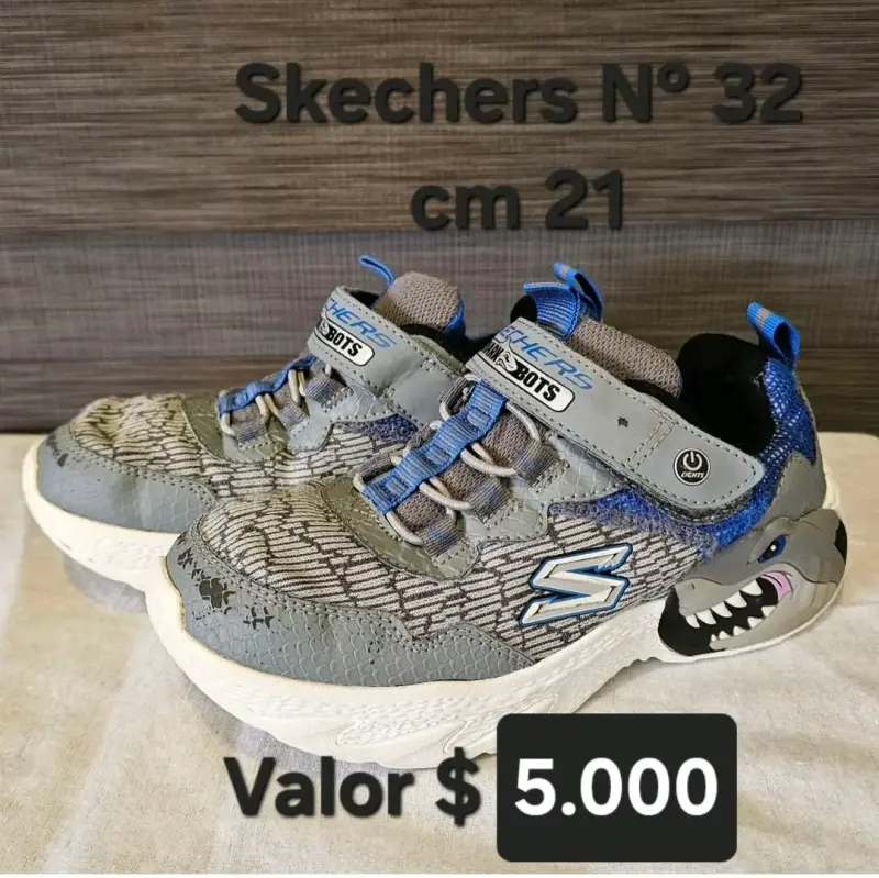 Zapatillas Skechers para niños talla 32