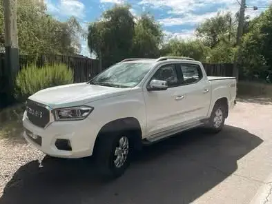 Camioneta Maxus T60 4x4 Blanca en Buen Estado - miniatura 2