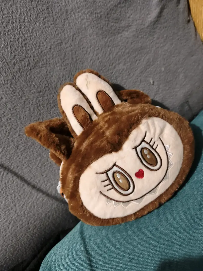 Bolso peq de felpa con diseño de Labubu - 1