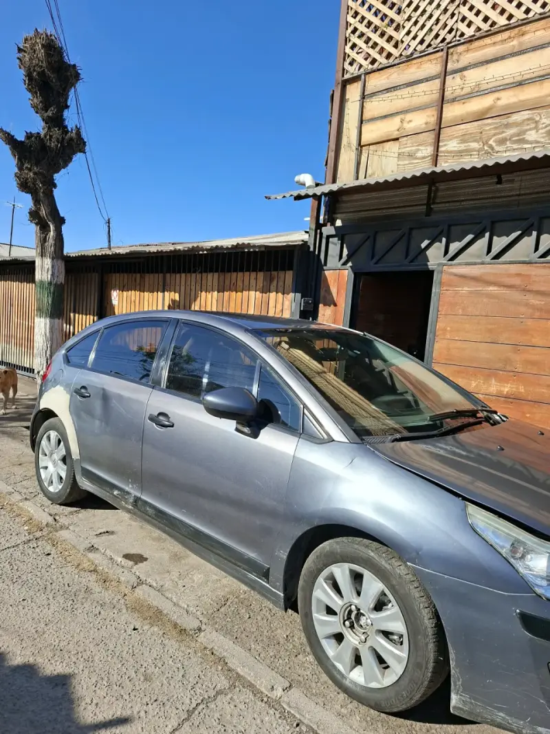 Citroën C4 Hatchback en buen estado - 3