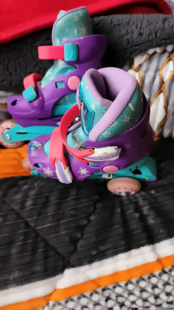 Patines infantiles ajustables Frozen Elsa y Anna - 2