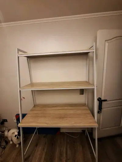 Escritorio con estantería de madera y metal - miniatura 1