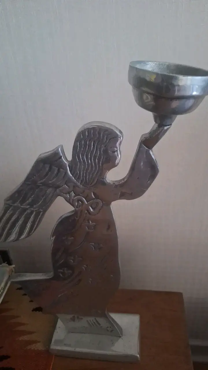 Figura decorativa de ángel en metal - 2