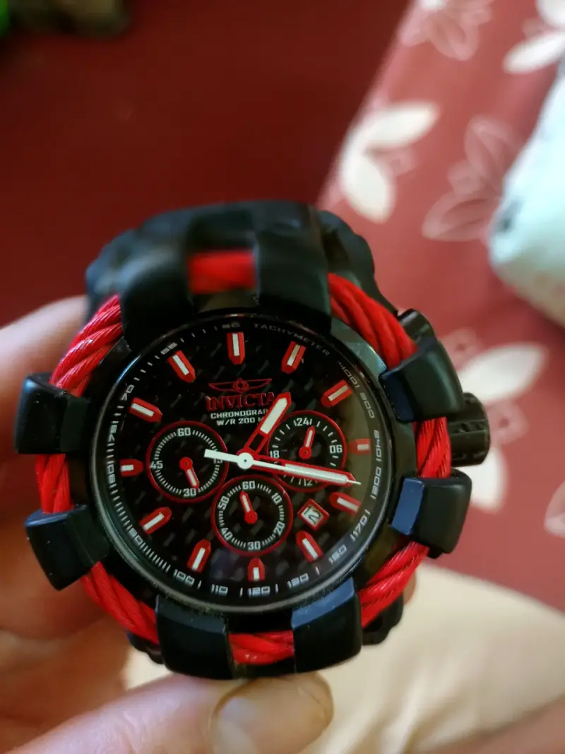 Reloj Invicta Bolt 23869 Negro y Rojo - 4