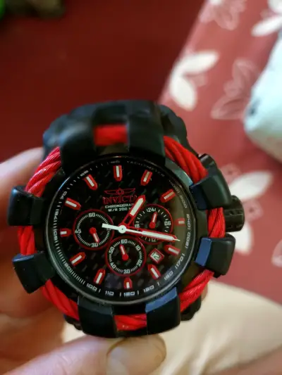 Reloj Invicta Bolt 23869 Negro y Rojo - miniatura 4