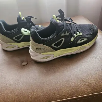 Zapatillas hombre número 42 negras y ver - miniatura 2