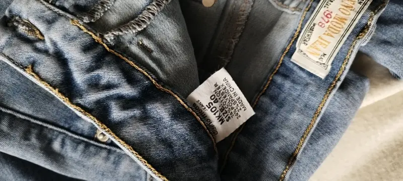 Jeans de mezclilla azul claro para mujer - 3