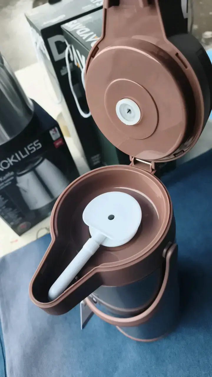 Termo de vacío con bomba Daydays 1.9L - 3