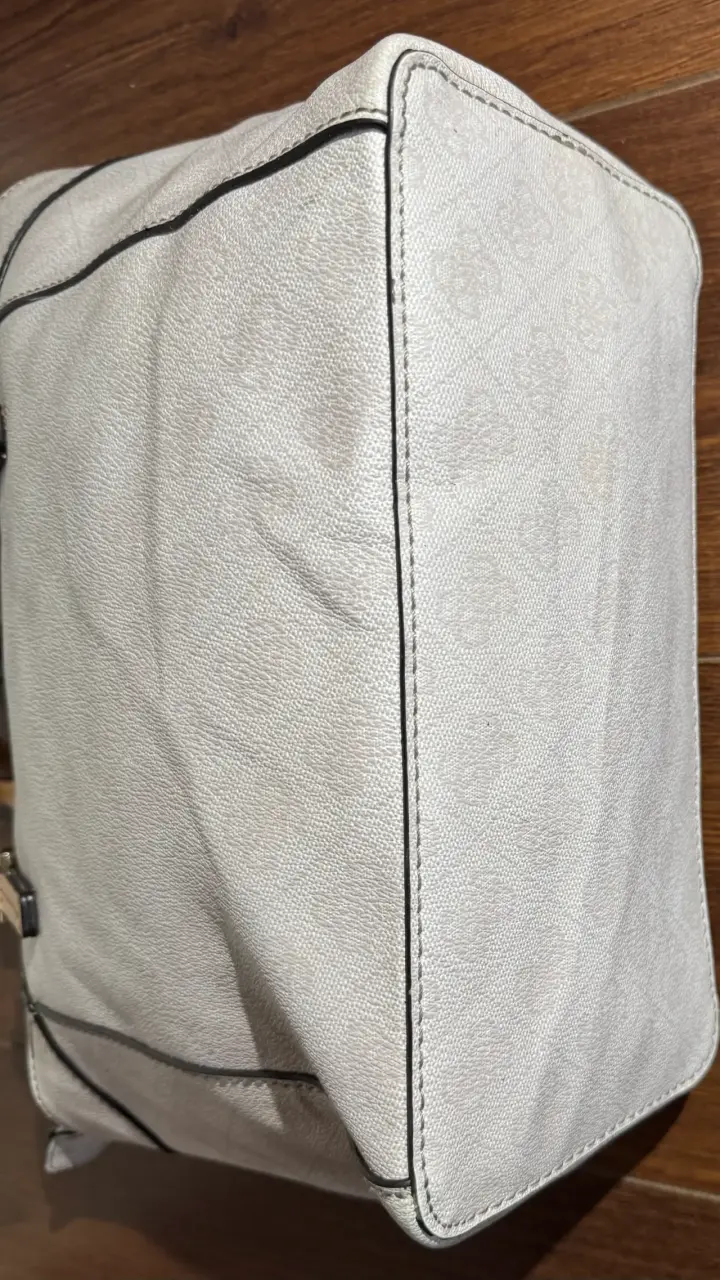 Bolso de mano Guess beige con asas marrones - 4
