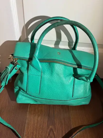 Bolso de cuero verde con correa ajustable - miniatura 2