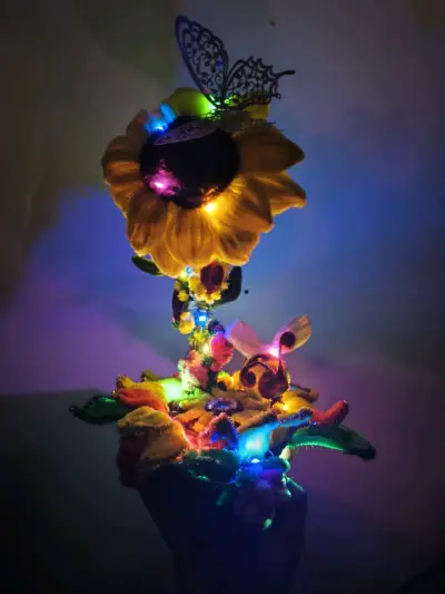 Decoración de girasol artesanal en limpiapipas - miniatura 4