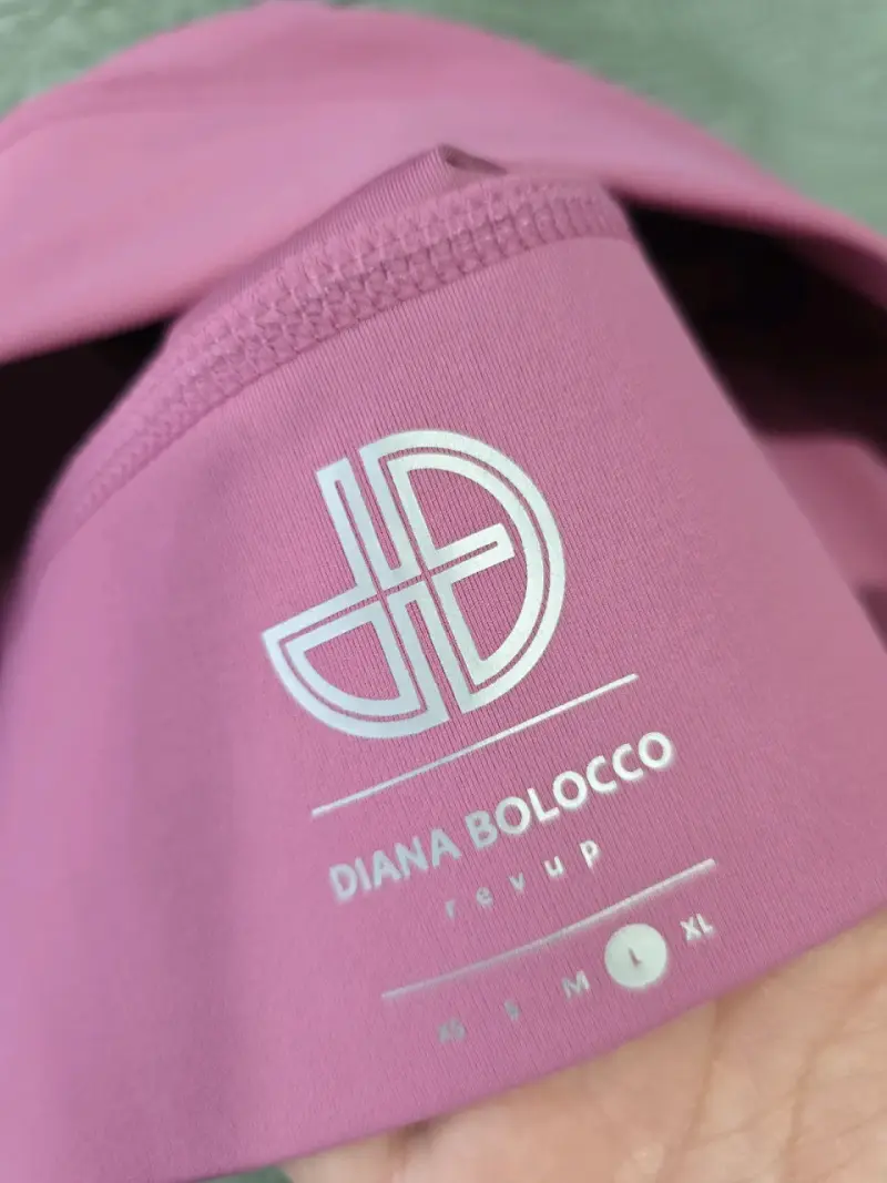 Top deportivo rosa Revup Diana Bolocco - 3