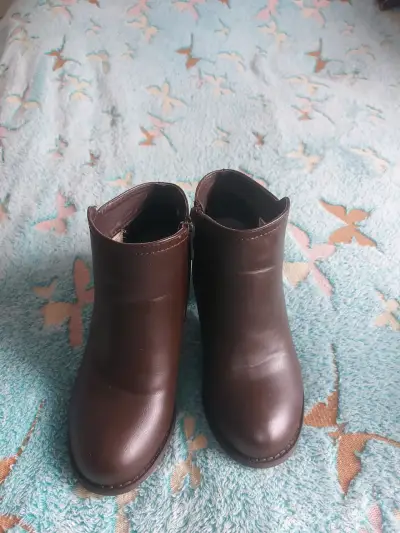 Botines de cuero marrón para mujer - miniatura 1