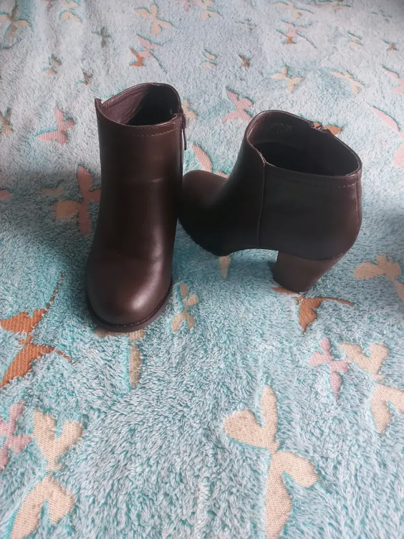 Botines de cuero marrón para mujer - 2