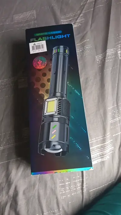 Linterna LED recargable con pantalla digital - miniatura 2