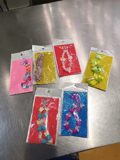 Colgantes y pulseras  de Cuentas para Niñas - miniatura 1