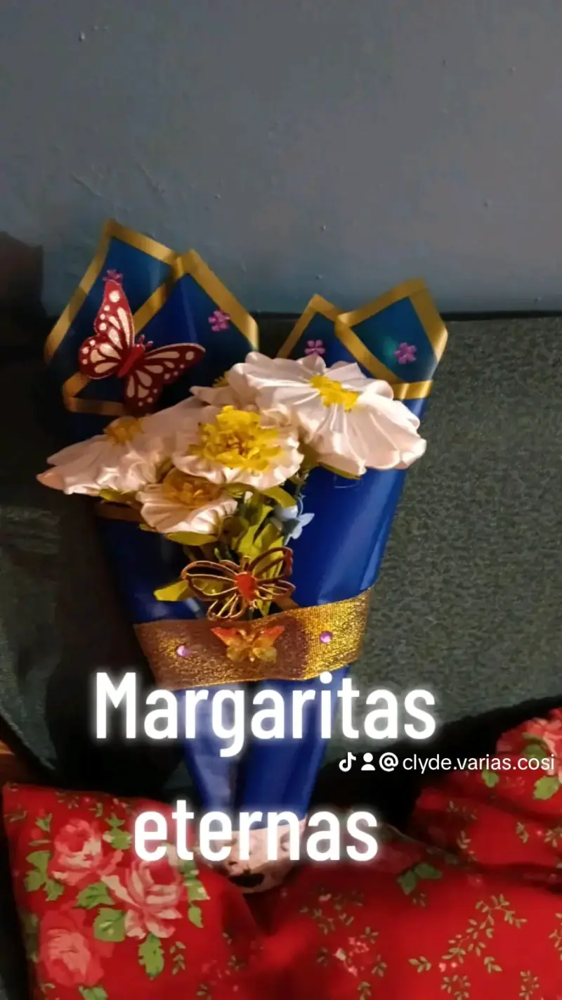Ramo de flores mediano artificiales varias