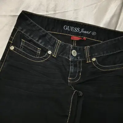 Jeans azul oscurotiro bajo Guess para mujer - miniatura 3