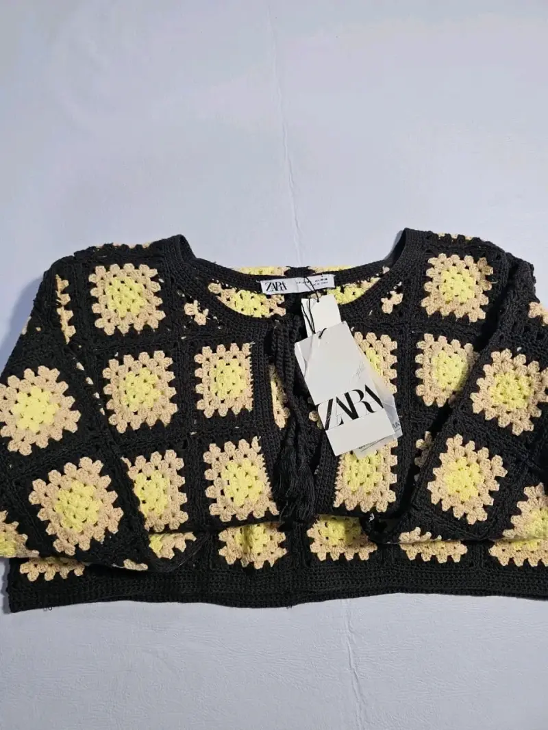 Vestido crochet negro y amarillo Zara - 2
