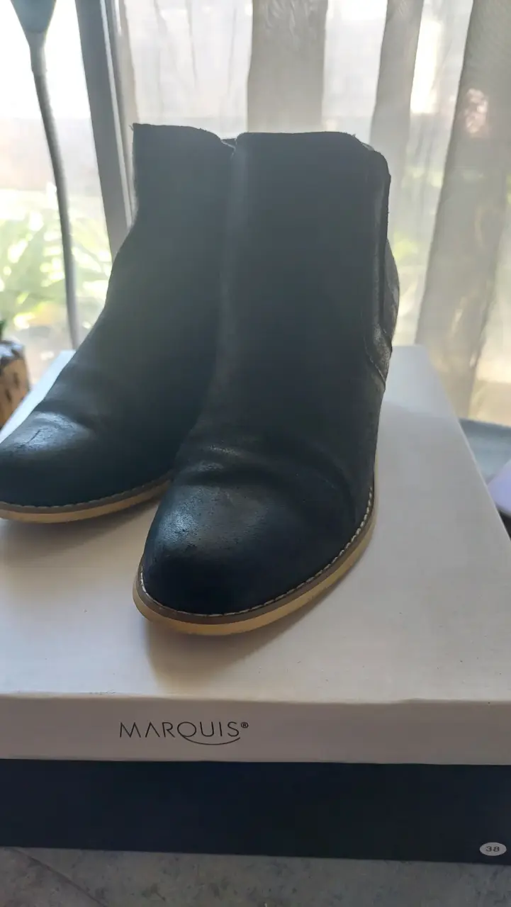 Botines de cuero negro con taco medio - 3