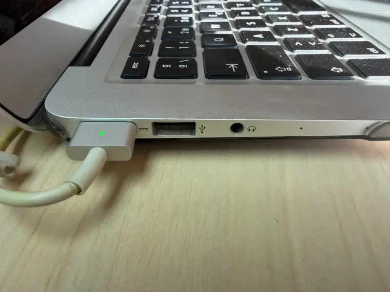 MacBook Air usado en buen estado - 4