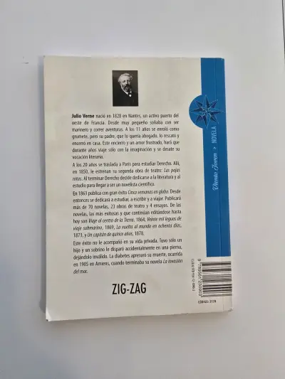Libro Dos Años de Vacaciones de Julio Verne - miniatura 2