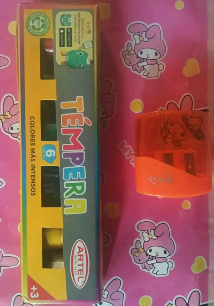 Set de útiles escolares varios productos - 2