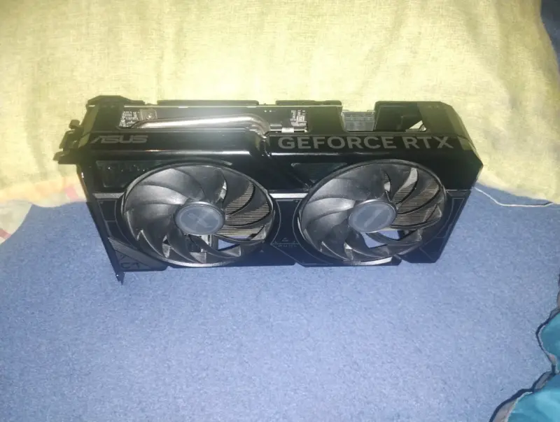Tarjeta gráfica ASUS GeForce RTX 4060 Dual OC - 1