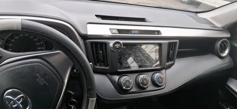 Toyota RAV4 2018 2.0 4x2 en excelente estado - 3
