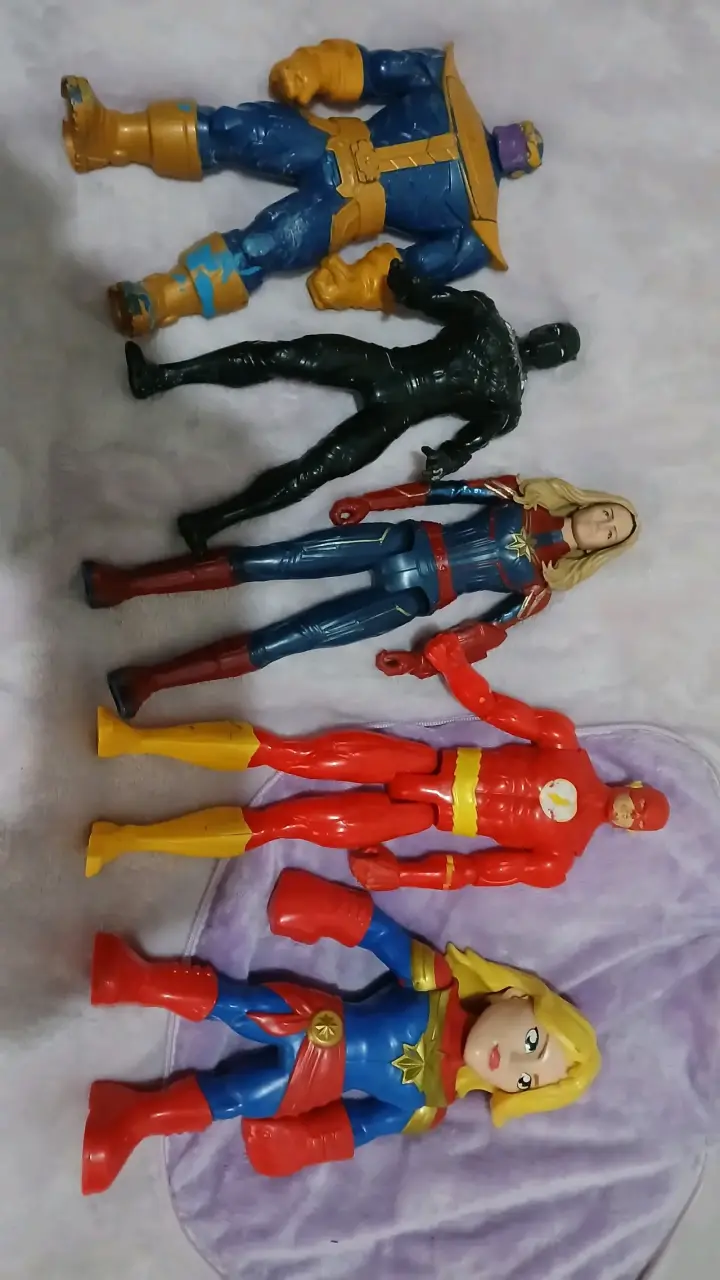 Figuras de acción de superhéroes - 2