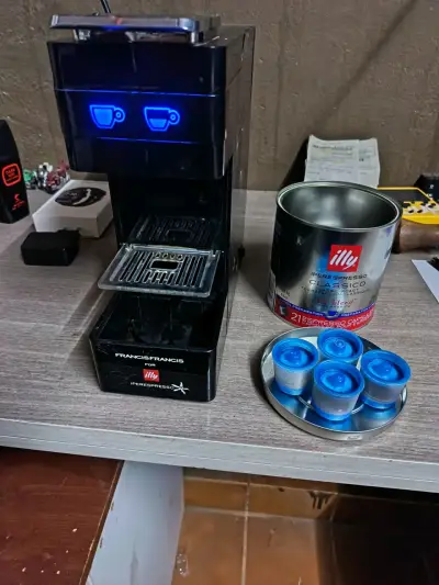 Cafetera  espresso FrancisFrancis para Illy Y3 neg - miniatura 1