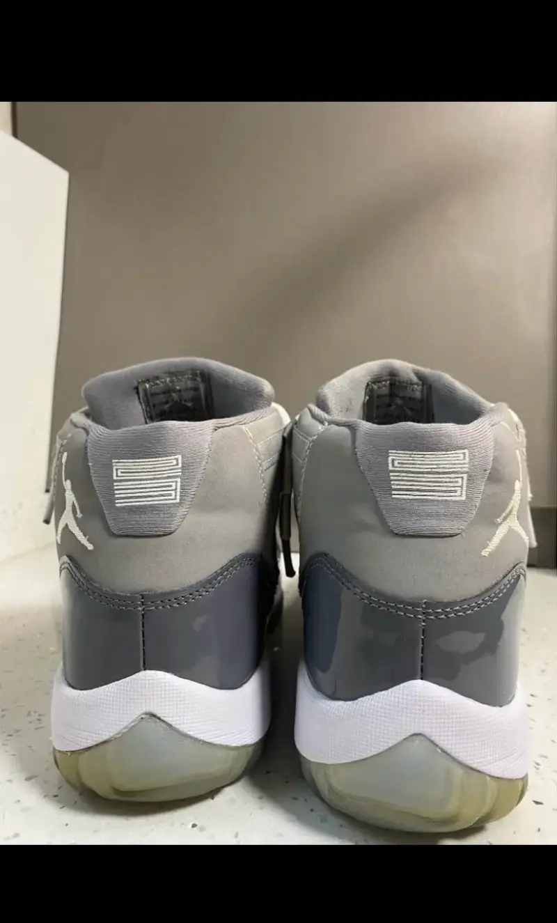 Jordan 11 Cool Grey - 2