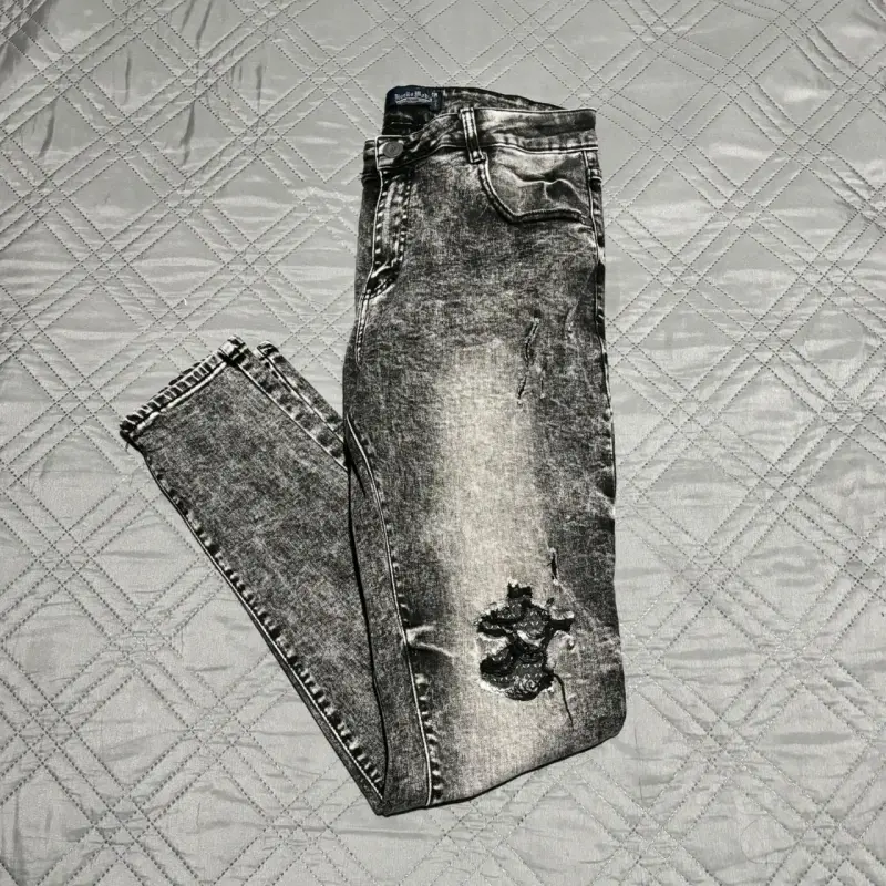 Jeans desgastados de mezclilla gris para hombre - 3