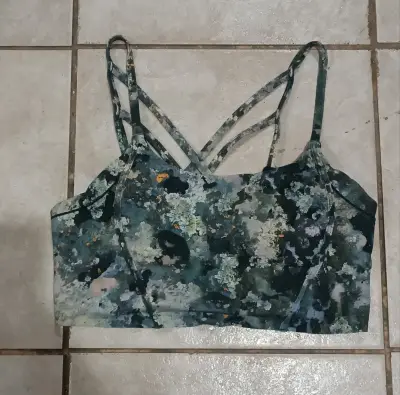 Top deportivo estampado camuflaje para mujer - miniatura 1