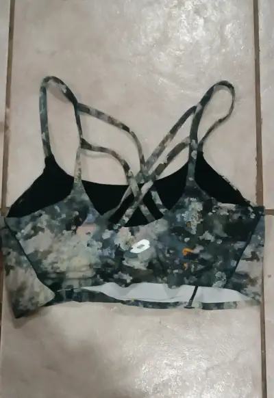 Top deportivo estampado camuflaje para mujer - miniatura 2