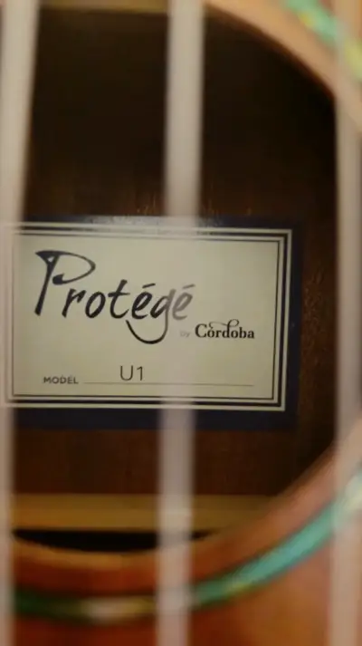 Ukulele Soprano Protégé by Córdoba U1 - miniatura 3