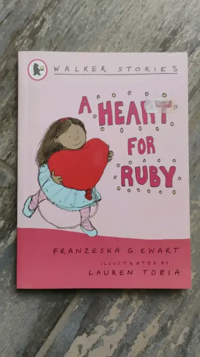 Libro infantil 'A Heart for Ruby' de Franzeska G. - miniatura 1