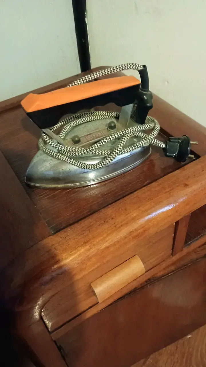 Plancha vintage metálica - 1