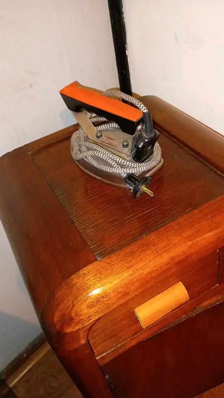Plancha vintage metálica - 2
