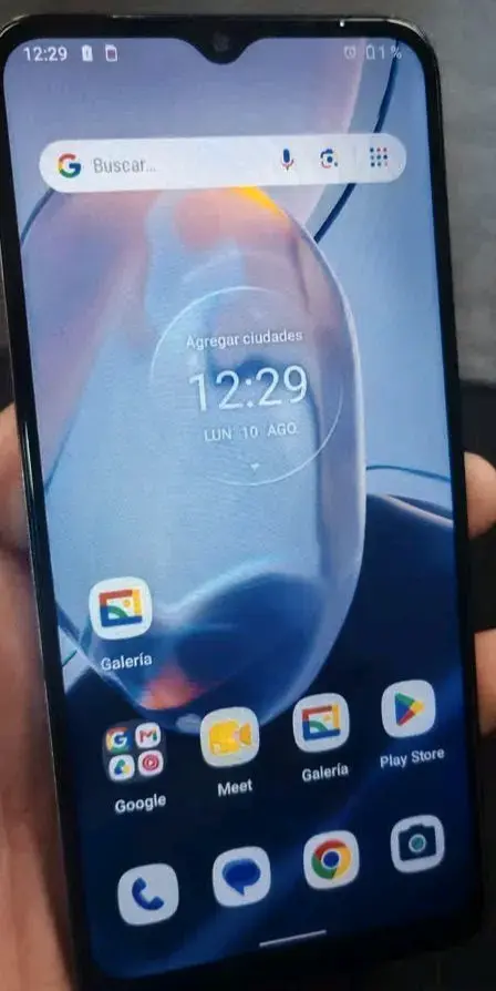 Smartphone Motorola blanco en buen estado - 1