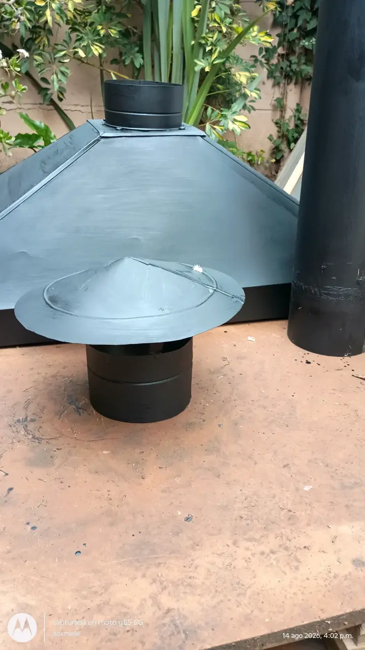 Campana extractora de humo negra para quincho - 4