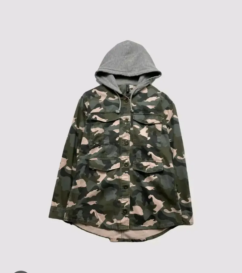 Chaqueta camuflaje con capucha H&M - 1