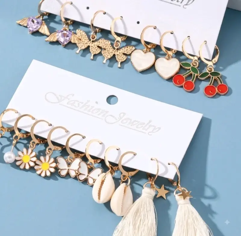 Aros Colgantes Dorados con Diseños Variados - 1