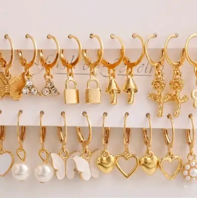 Aros Colgantes Dorados con Diseños Variados - miniatura 2