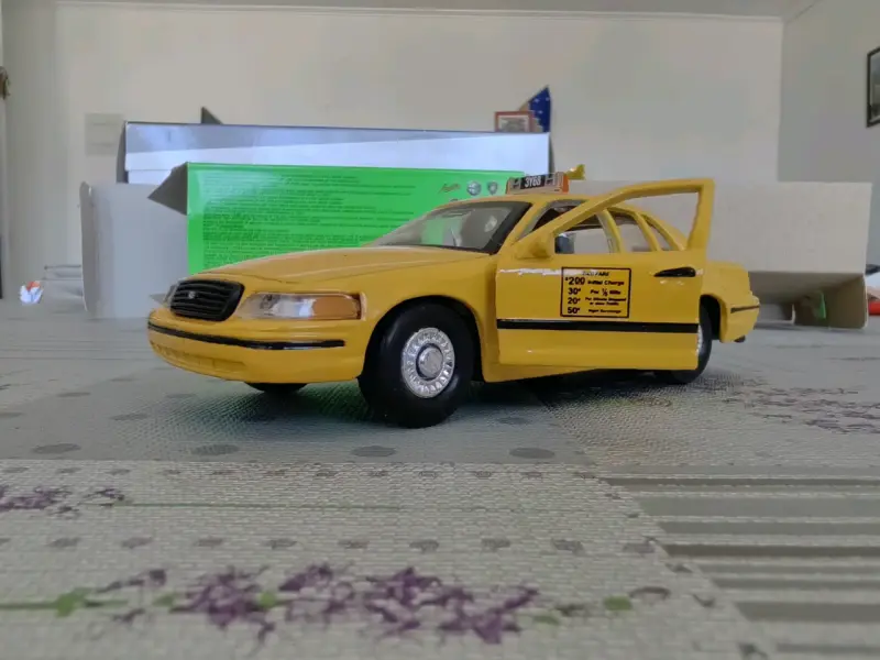 Ford Crown Victoria Escala 1:43 - 1
