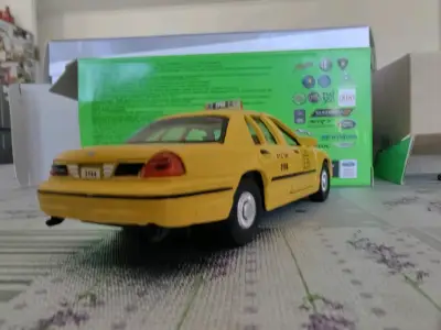 Ford Crown Victoria Escala 1:43 - miniatura 5