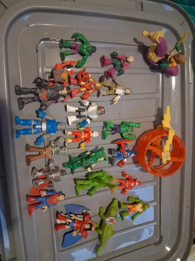 Lote de figuras de acción de Star Wars y superhéroes - miniatura 4