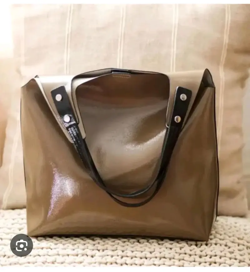 Bolso de mano marrón elegante y espacioso - 2